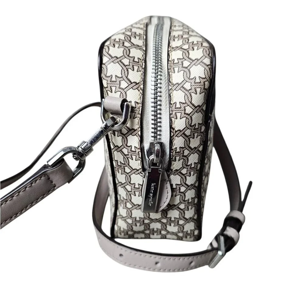 Kate Spade New York Spade Link Taupe And Cream Camera Crossbody Shoulder Bag COA